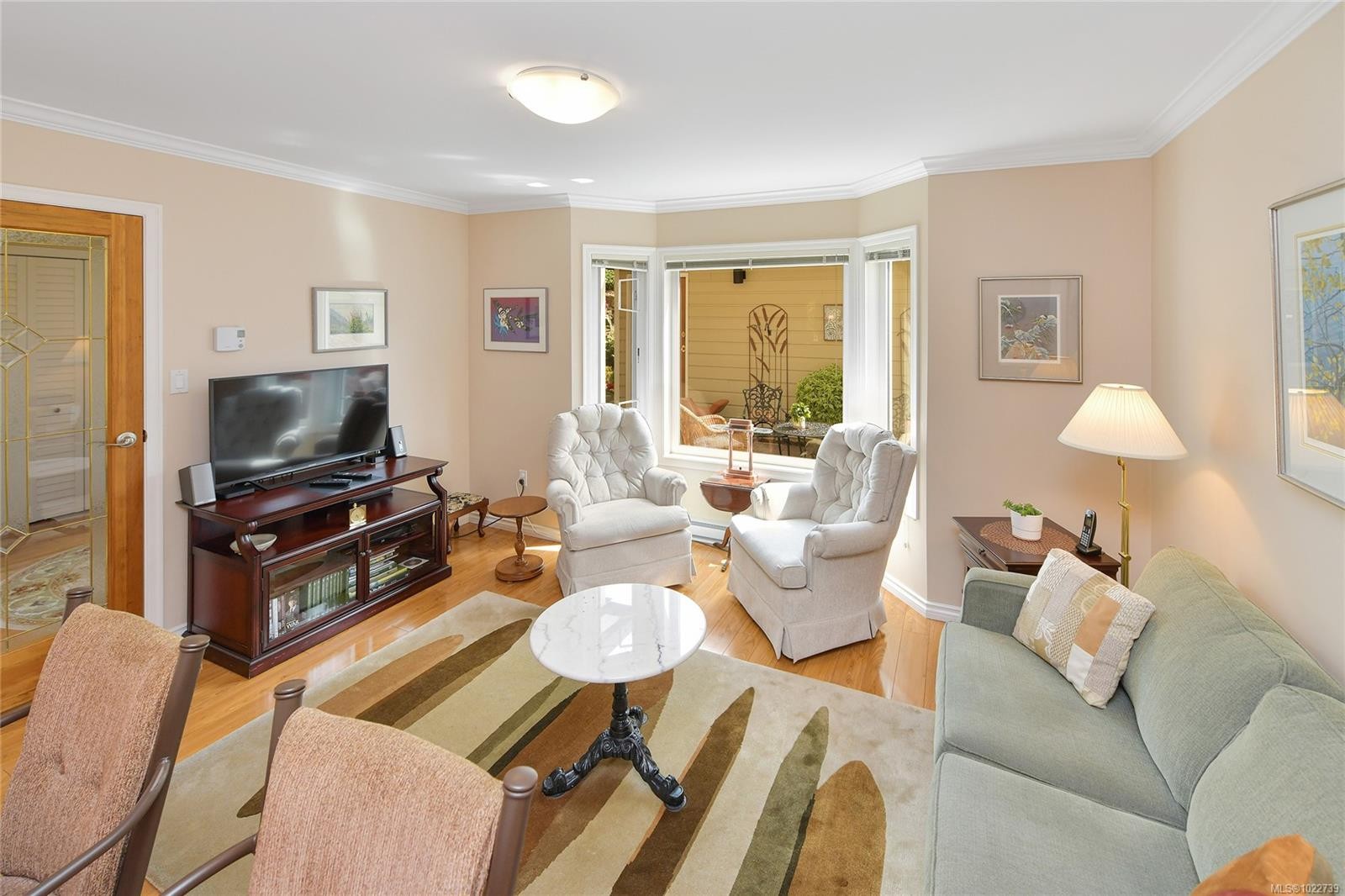 913-2829 Arbutus Rd, Saanich, BC