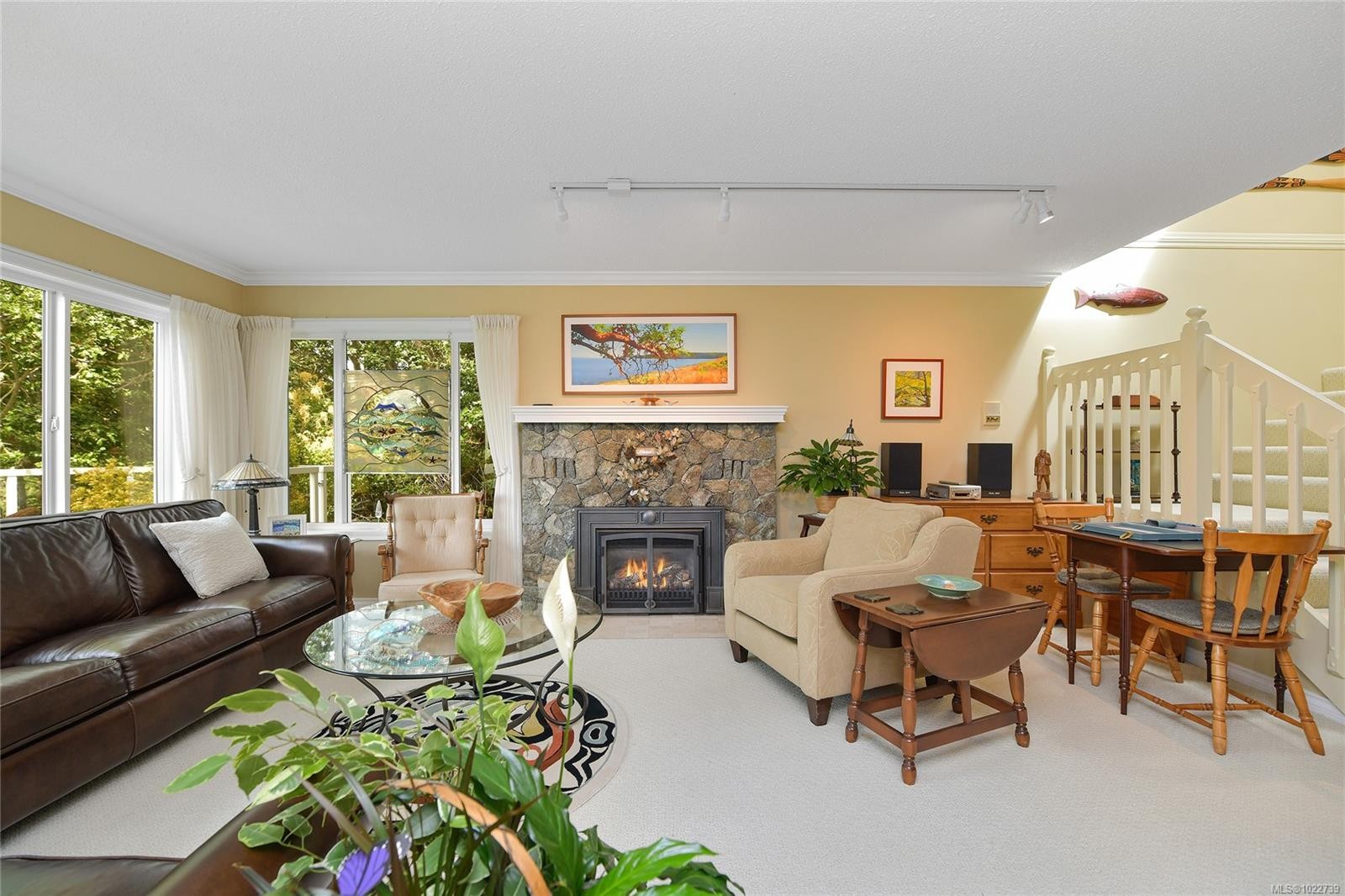 913-2829 Arbutus Rd, Saanich, BC