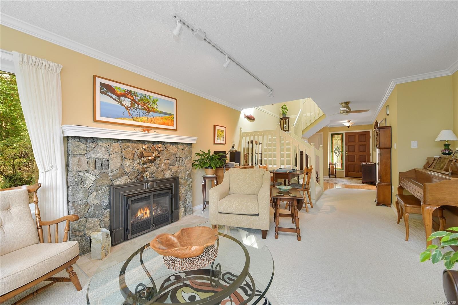 913-2829 Arbutus Rd, Saanich, BC