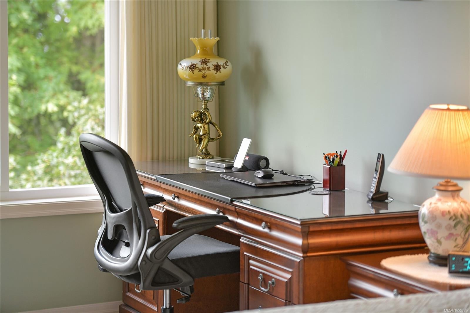 913-2829 Arbutus Rd, Saanich, BC