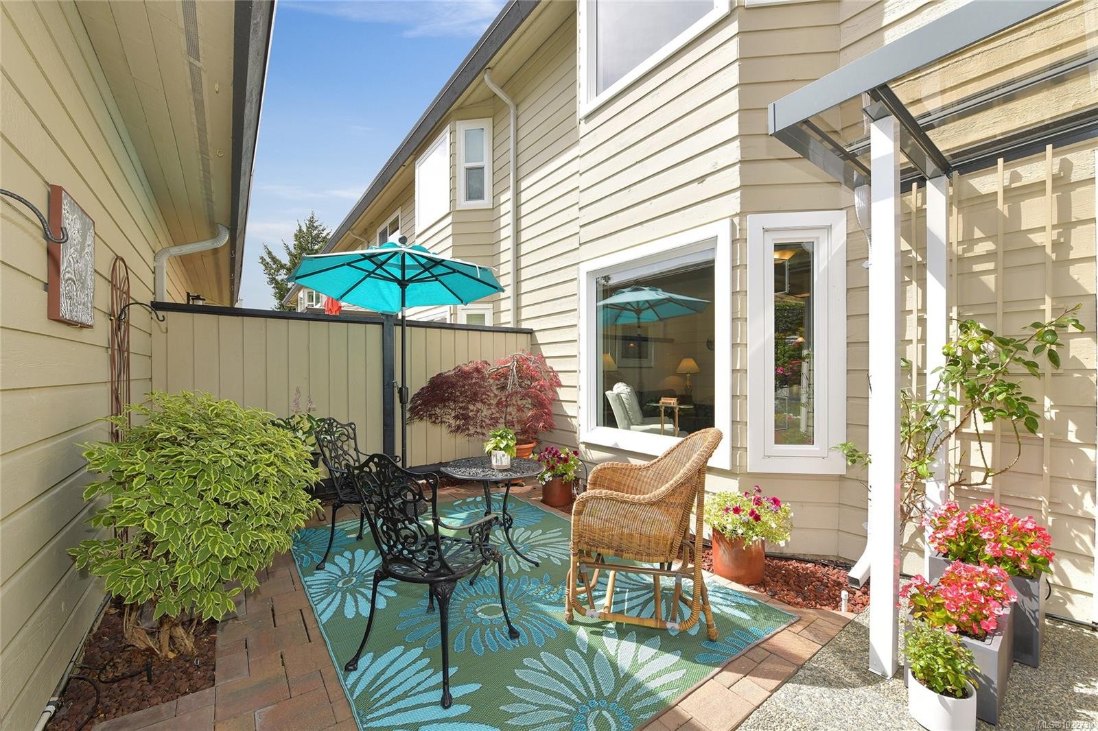 913-2829 Arbutus Rd, Saanich, BC