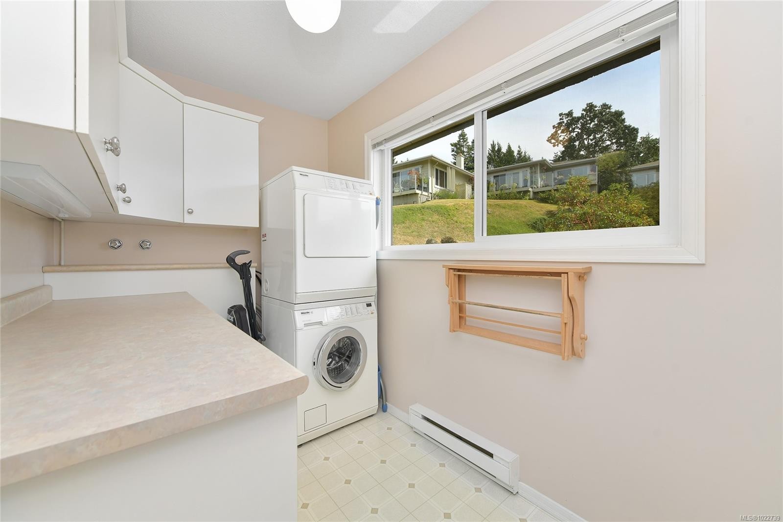 913-2829 Arbutus Rd, Saanich, BC