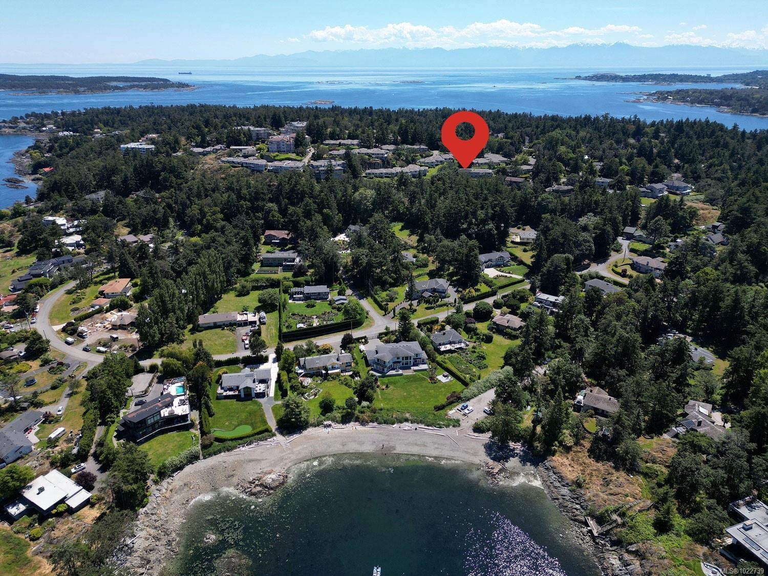 913-2829 Arbutus Rd, Saanich, BC