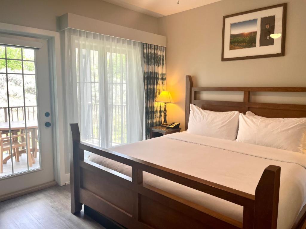 36B-1200 Rancher Creek Road, Osoyoos, BC - Indoor Photo Showing Bedroom