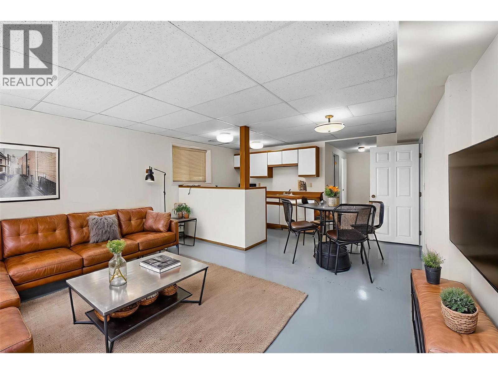 Photo has been Digitally Staged for Perspective - 329 6Th Ave S Avenue, Creston, BC - Indoor Photo Showing Living Room