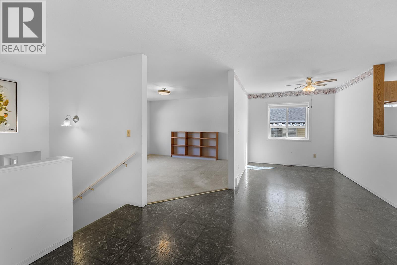 329 6Th Ave S Avenue, Creston, BC - Indoor Photo Showing Other Room