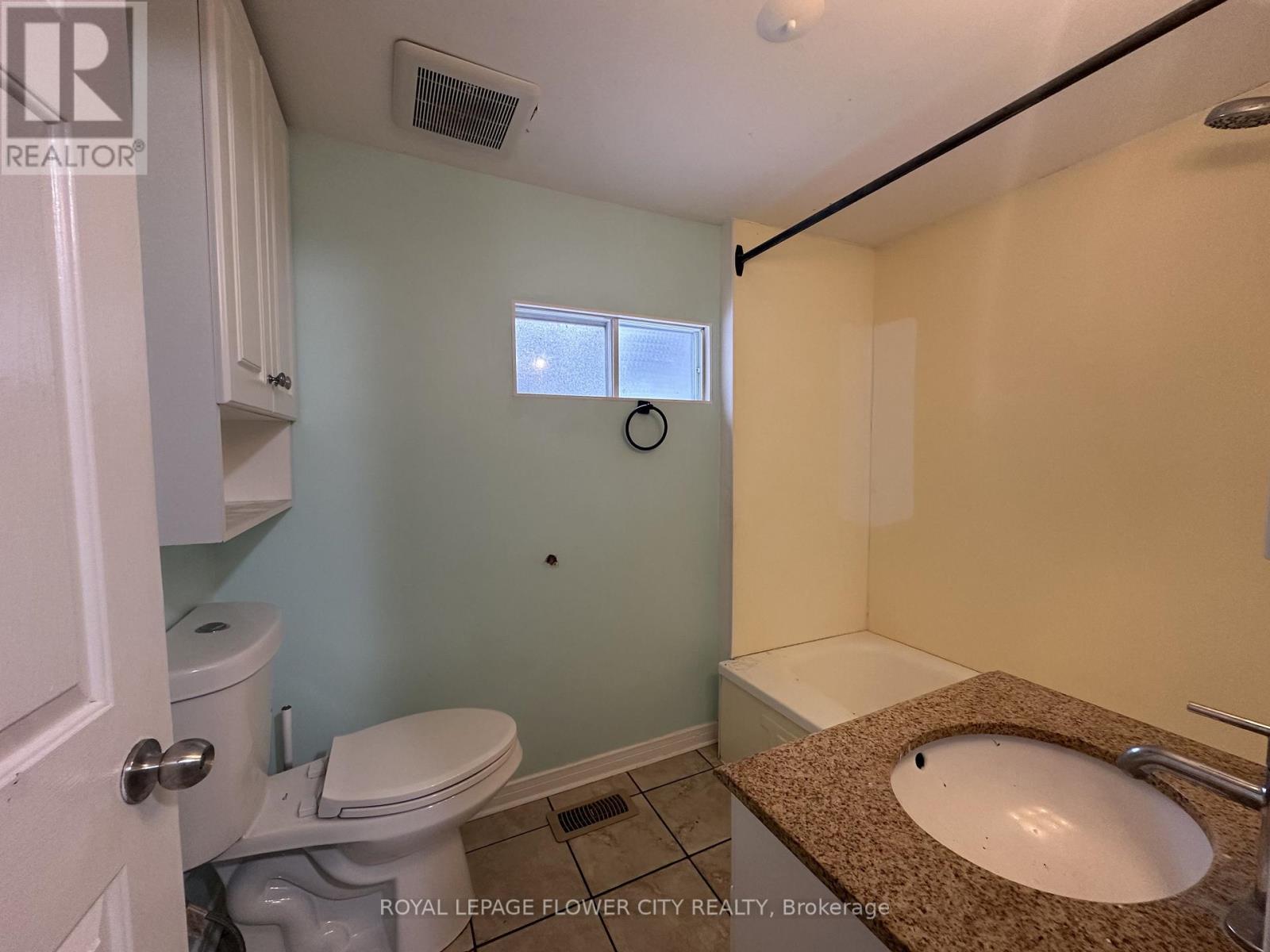 9406 Sideroad 5 Side Road, Erin, ON - Indoor Photo Showing Bathroom