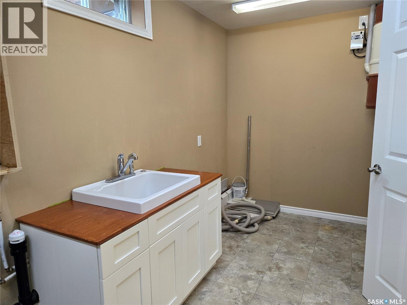 433 Guelph Crescent, Saskatoon, SK - Indoor