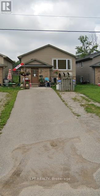 212 Ewart Street S, Strathroy-Caradoc, ON - Outdoor
