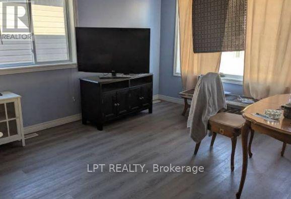 212 Ewart Street S, Strathroy-Caradoc, ON - Indoor