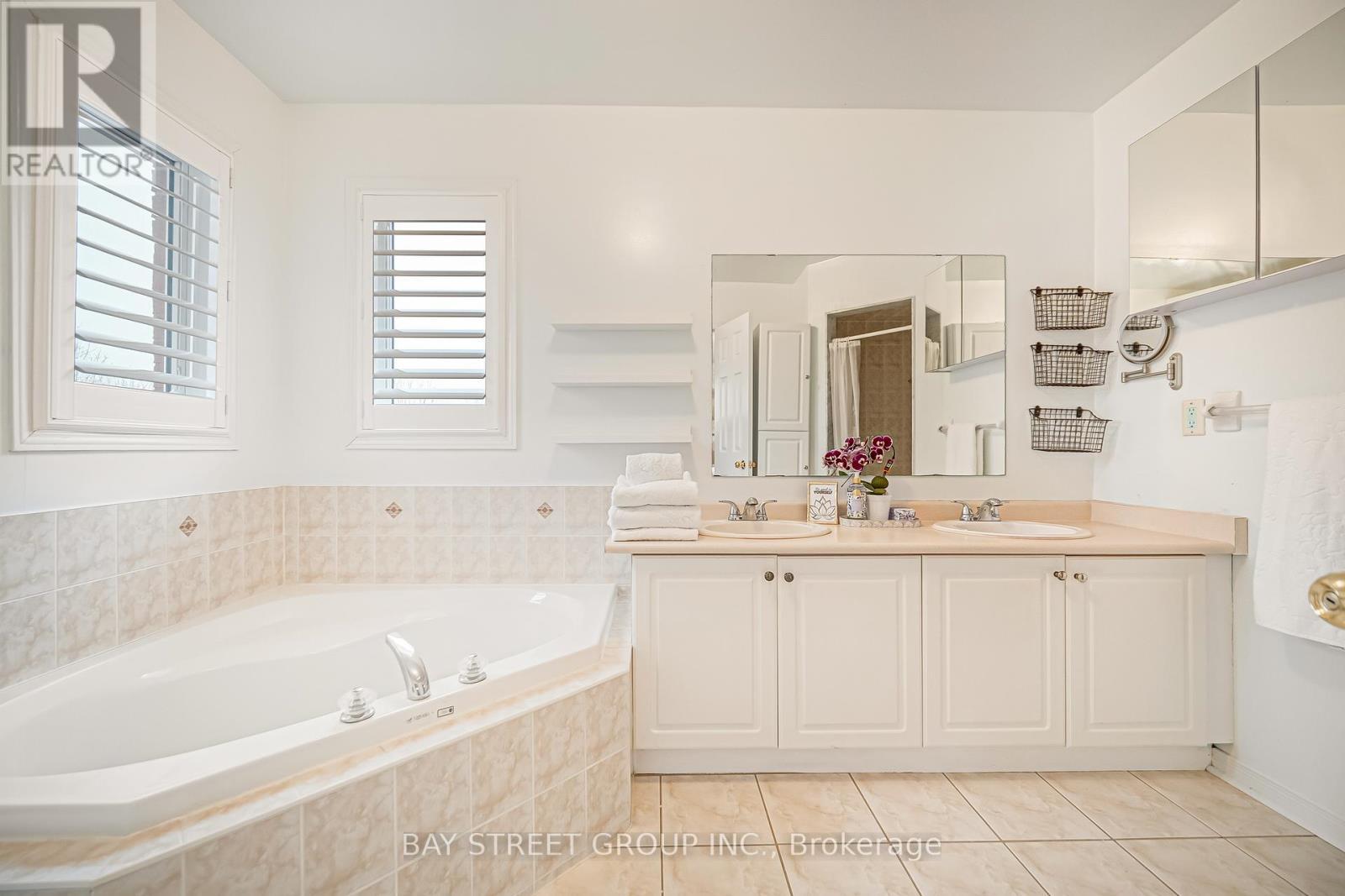 53 Brando Avenue, Markham, ON - Indoor Photo Showing Bathroom