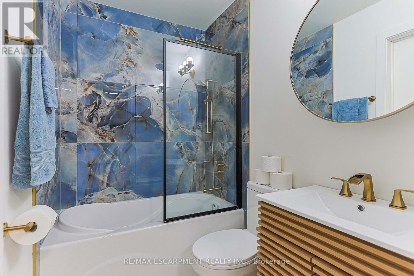 54 - 5475 Lakeshore Road, Burlington, ON - Indoor Photo Showing Bathroom