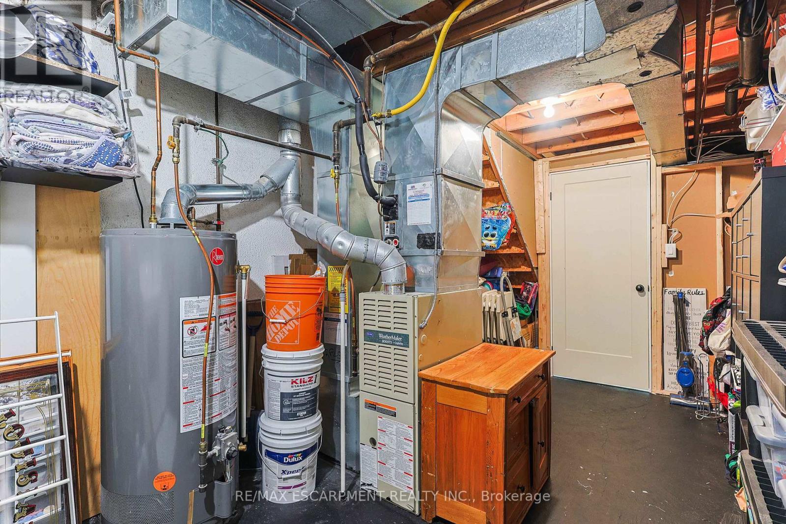 54 - 5475 Lakeshore Road, Burlington, ON - Indoor Photo Showing Basement