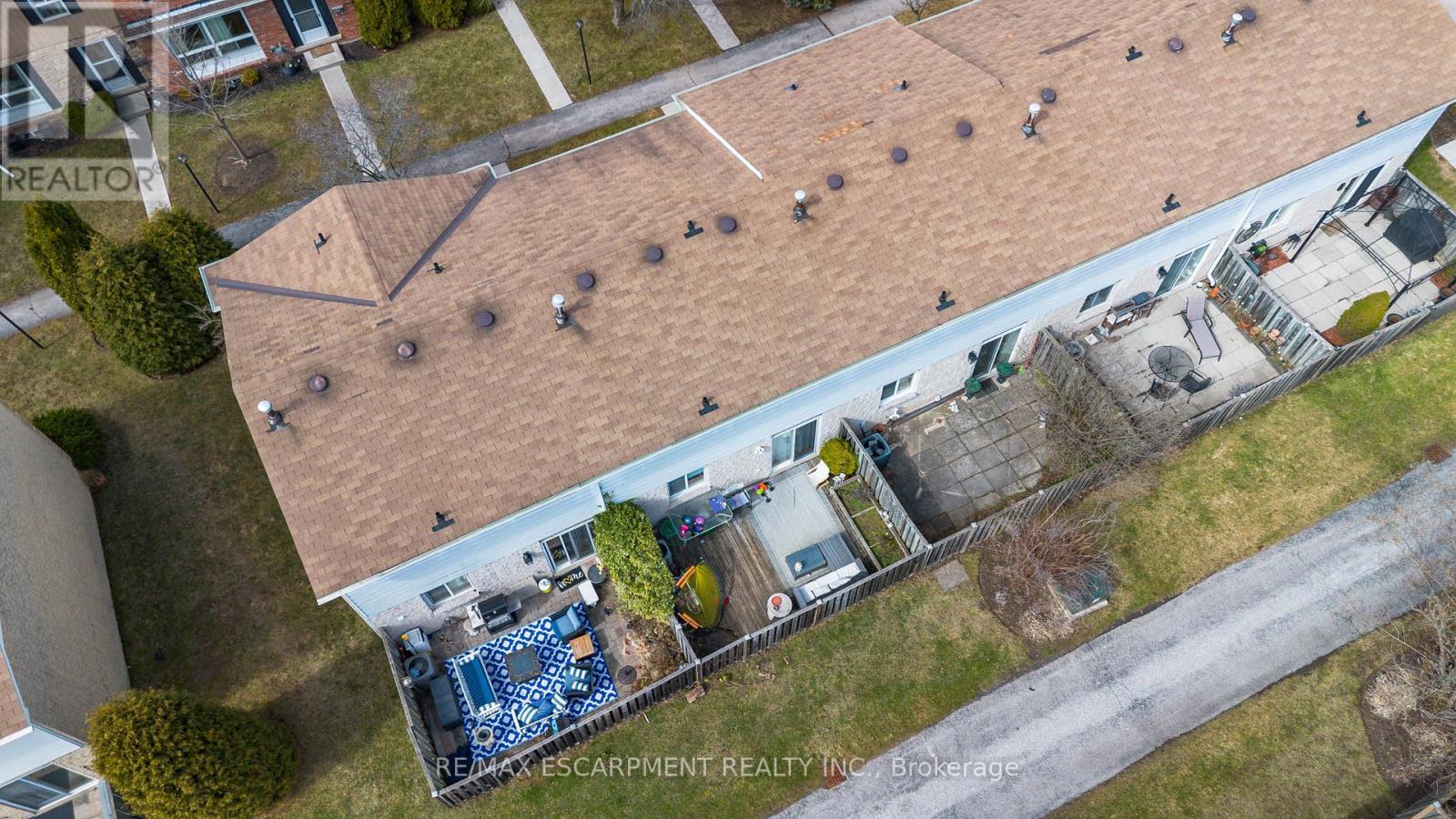 54 - 5475 Lakeshore Road, Burlington, ON - Outdoor