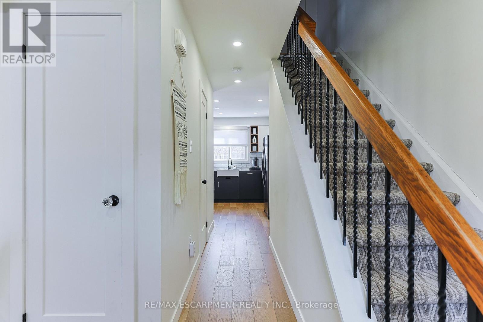 54 - 5475 Lakeshore Road, Burlington, ON - Indoor Photo Showing Other Room