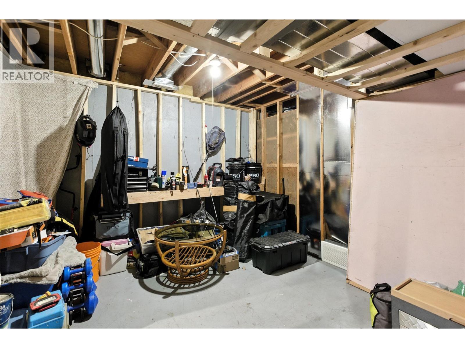 2590 Tranquille Road, Kamloops, BC - Indoor Photo Showing Basement
