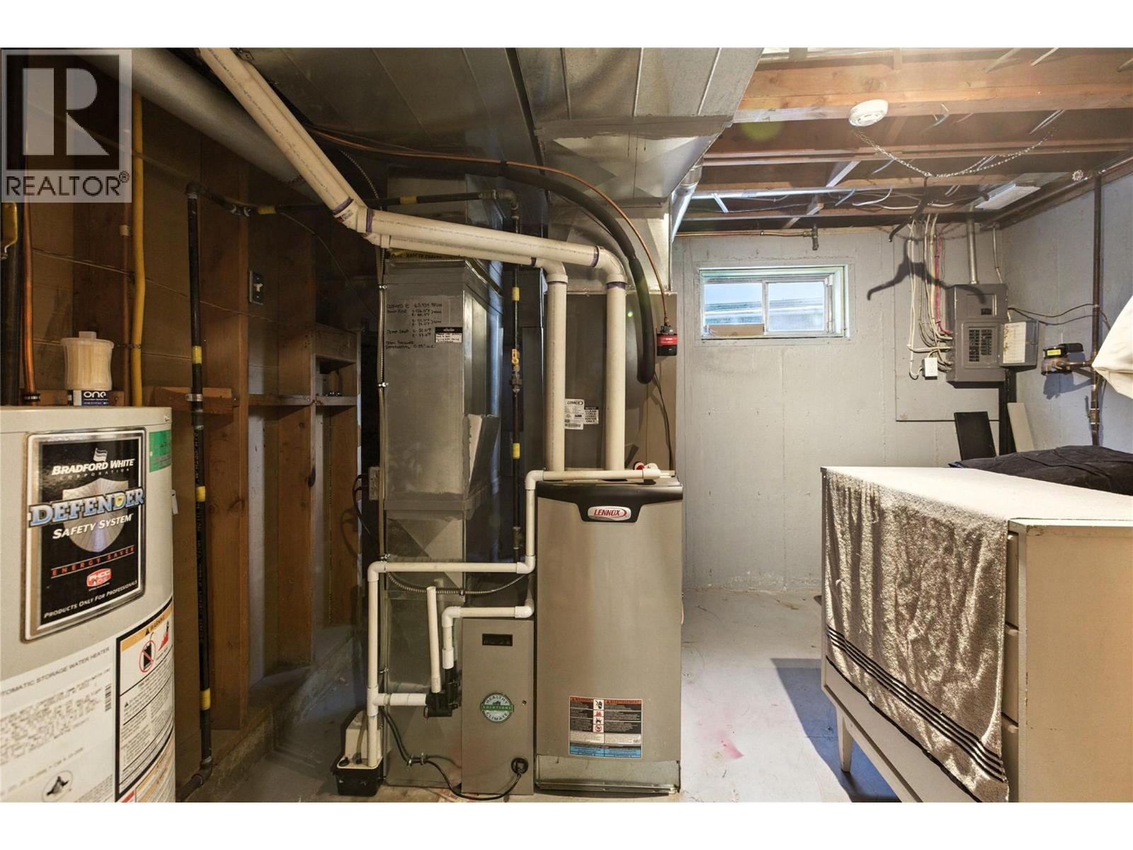 2590 Tranquille Road, Kamloops, BC - Indoor Photo Showing Basement