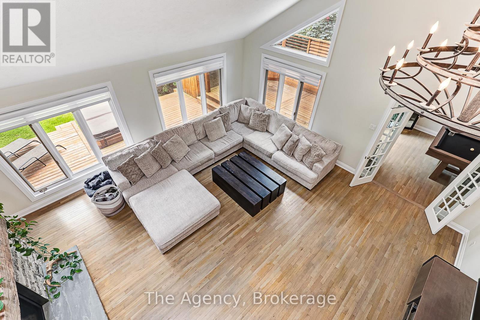 136 Grand Cypress Lane, Blue Mountains, ON - Indoor With Fireplace