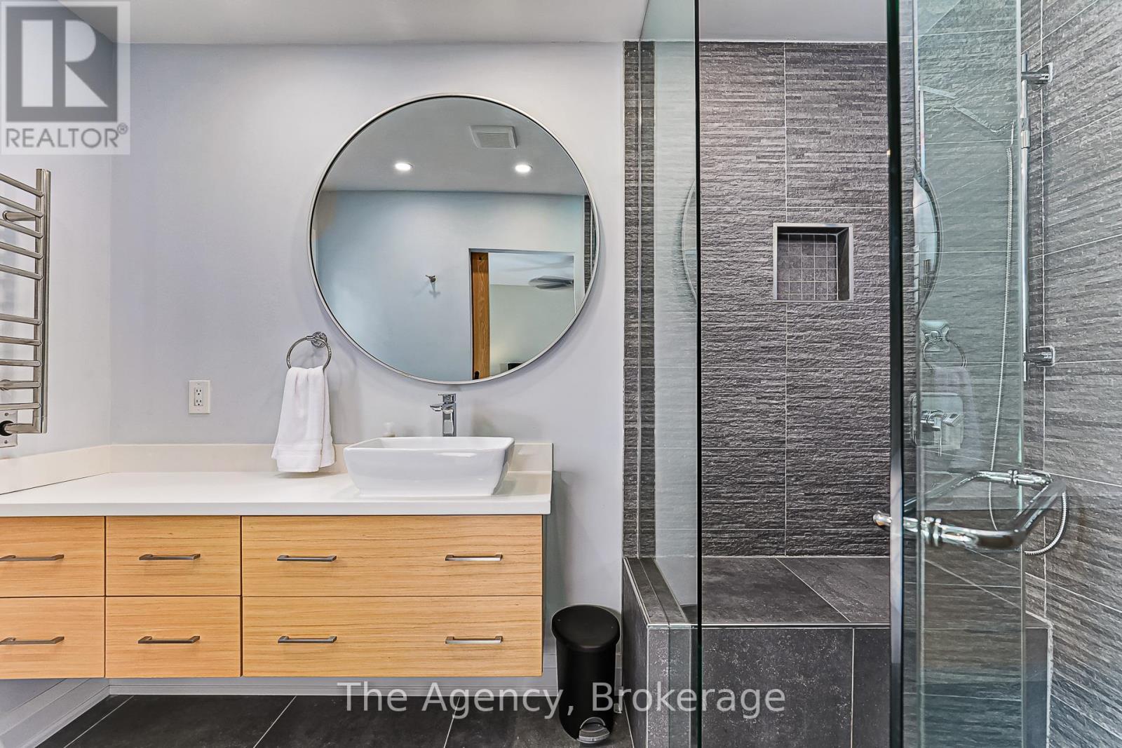 136 Grand Cypress Lane, Blue Mountains, ON - Indoor Photo Showing Bathroom