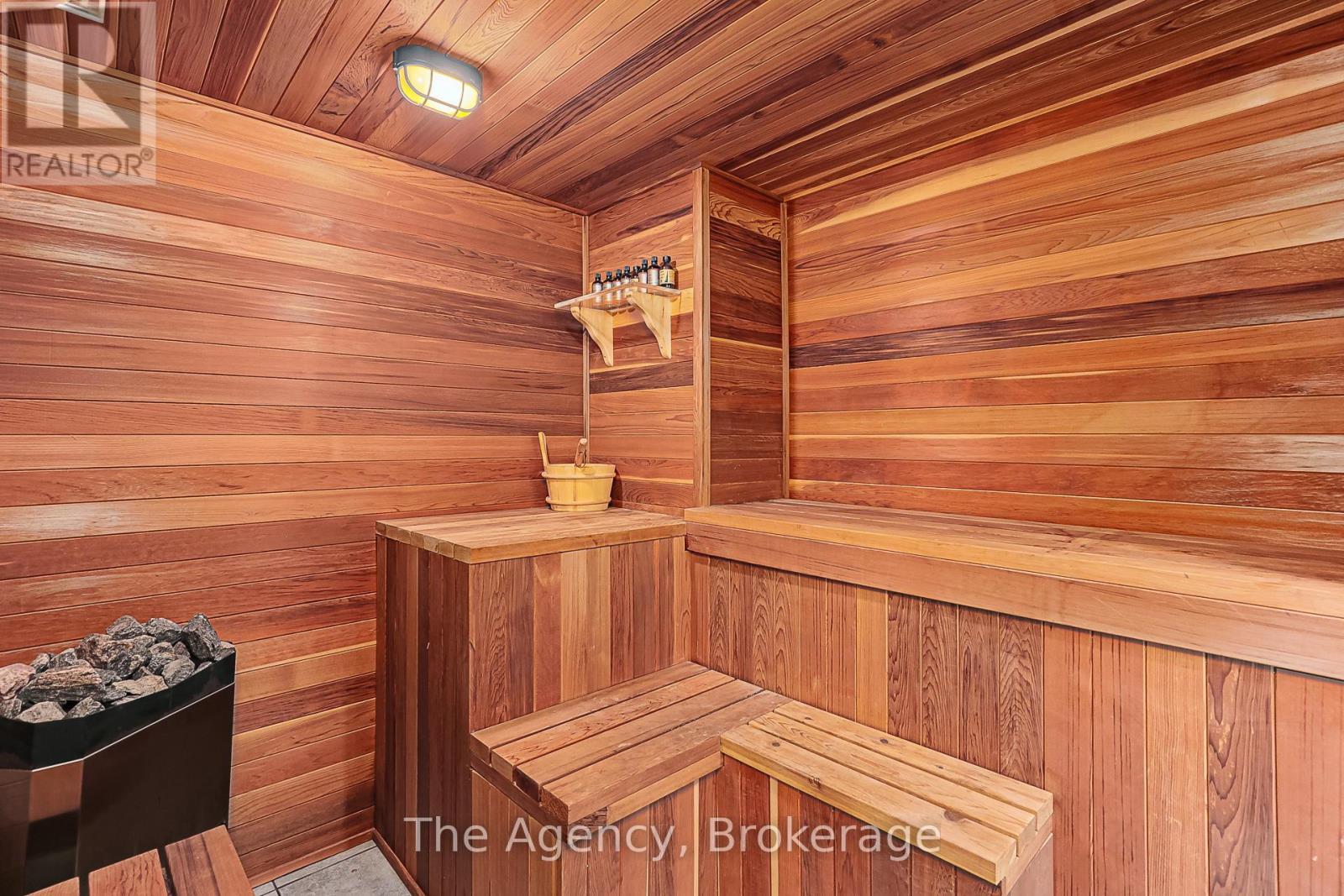 136 Grand Cypress Lane, Blue Mountains, ON - Indoor Photo Showing Other Room