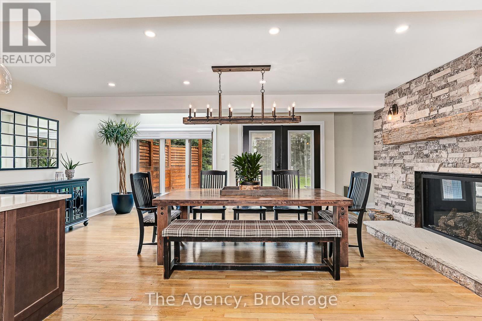 136 Grand Cypress Lane, Blue Mountains, ON - Indoor With Fireplace