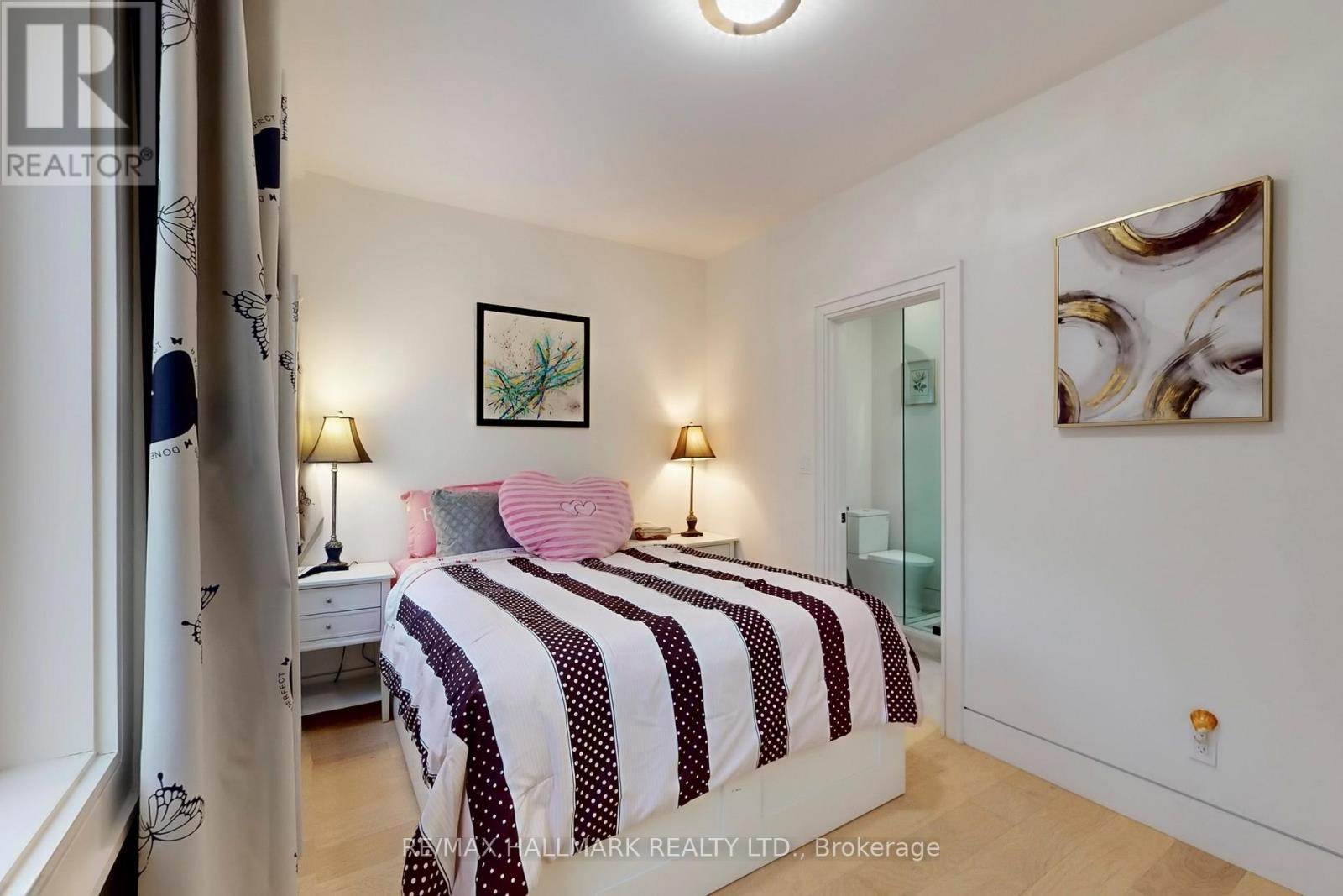 16 Mulberry Crescent, Toronto, ON - Indoor Photo Showing Bedroom