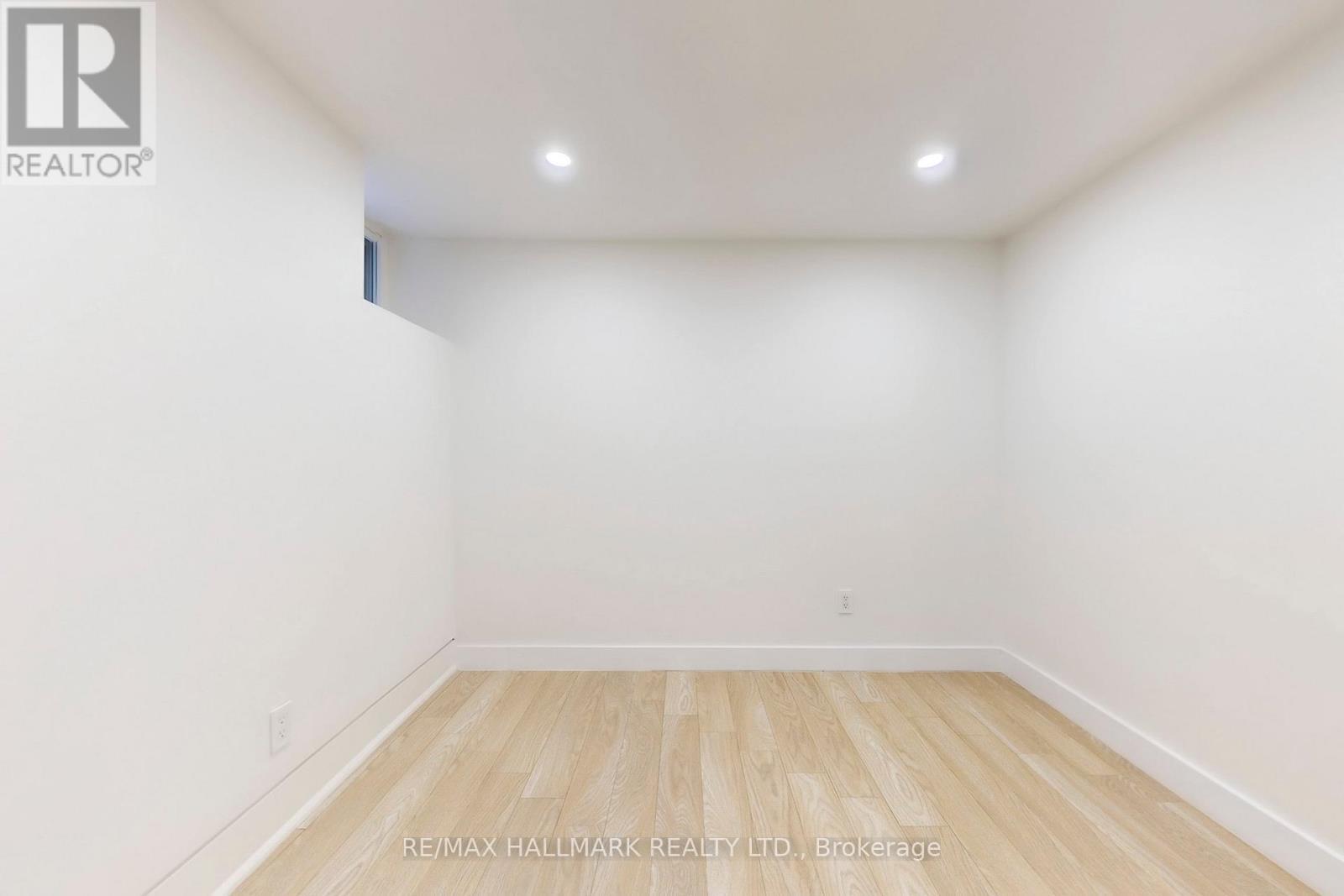 16 Mulberry Crescent, Toronto, ON - Indoor Photo Showing Other Room