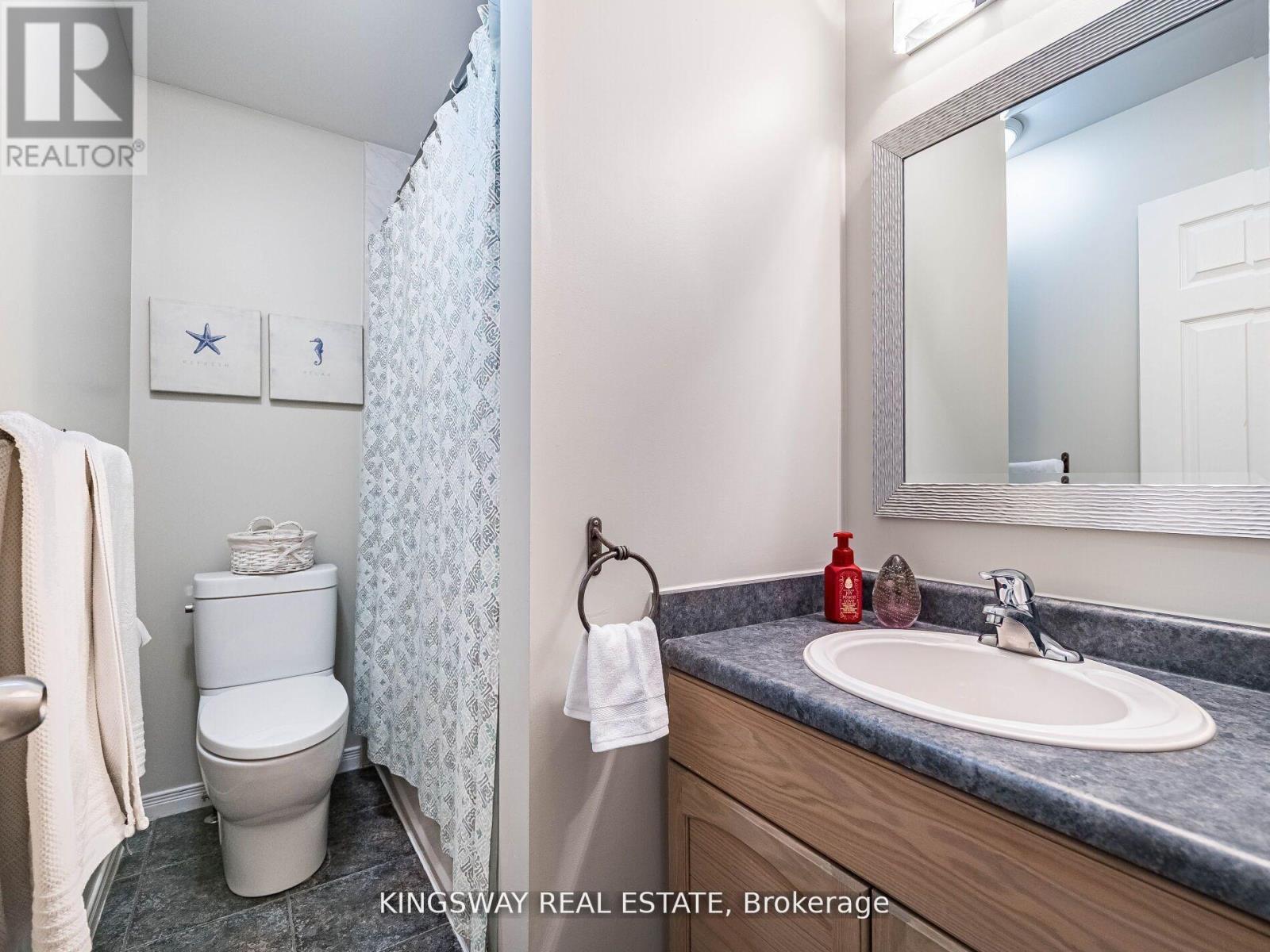 278 Southbrook Drive, Hamilton, ON - Indoor Photo Showing Bathroom