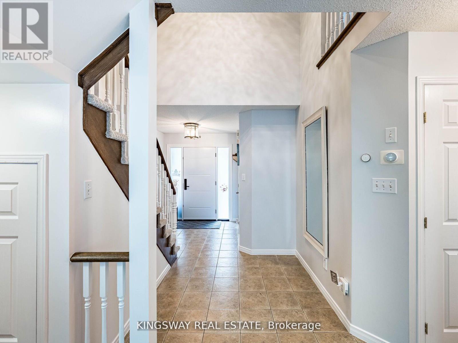 278 Southbrook Drive, Hamilton, ON - Indoor Photo Showing Other Room