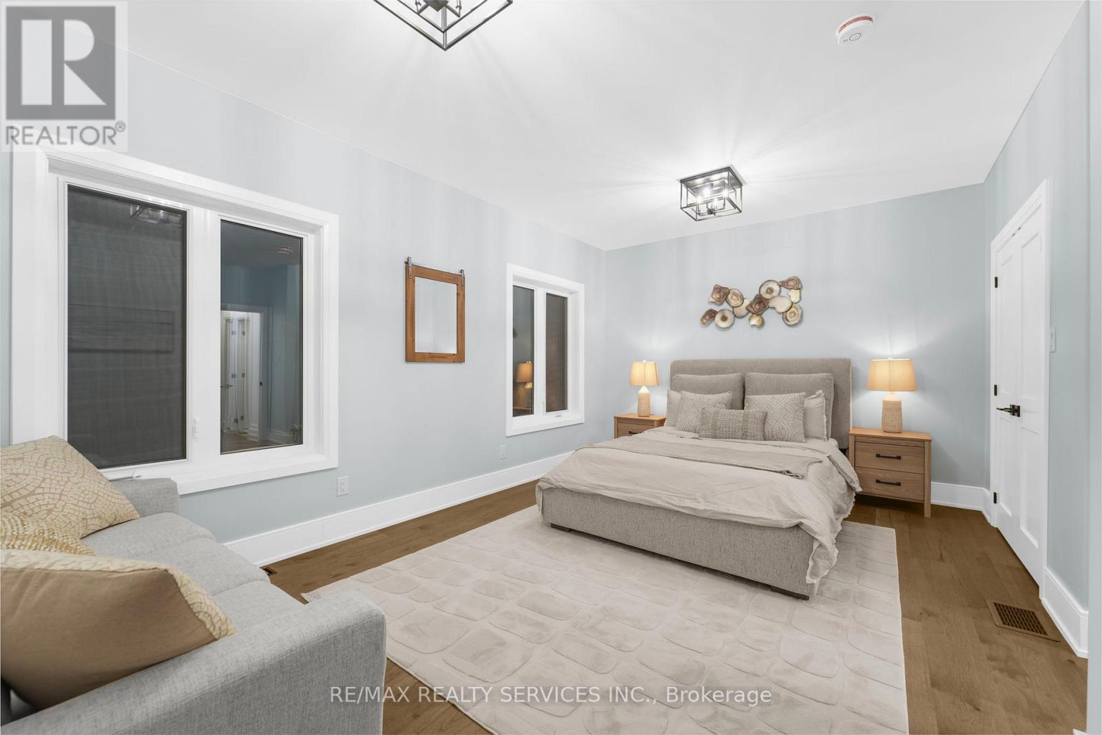 2667 Mary Nichols Road, Selwyn, ON - Indoor Photo Showing Bedroom