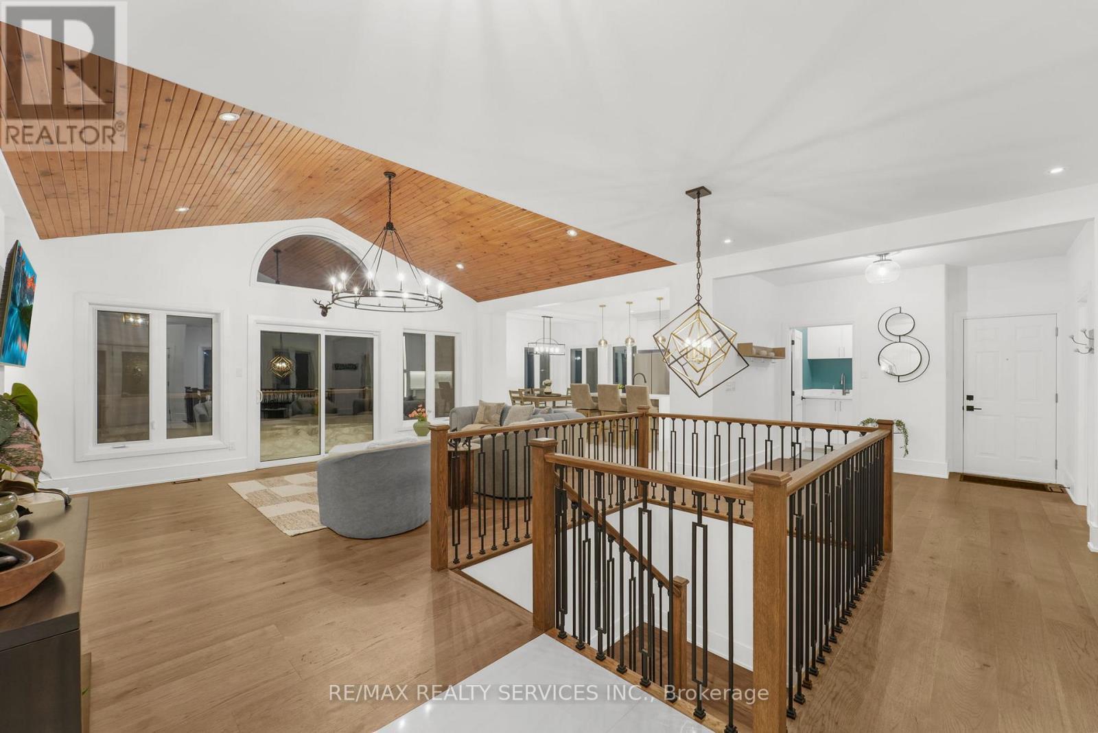 2667 Mary Nichols Road, Selwyn, ON - Indoor Photo Showing Other Room