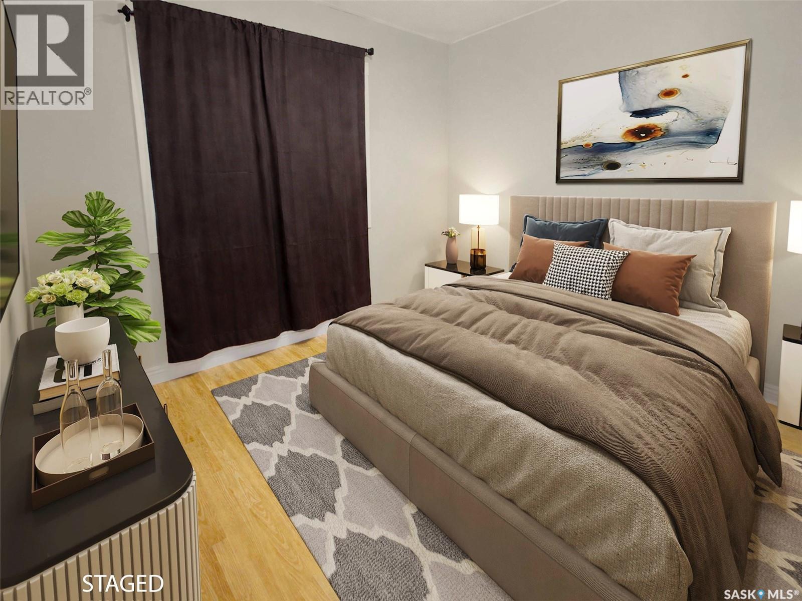 271 14Th Avenue Ne, Swift Current, SK - Indoor Photo Showing Bedroom