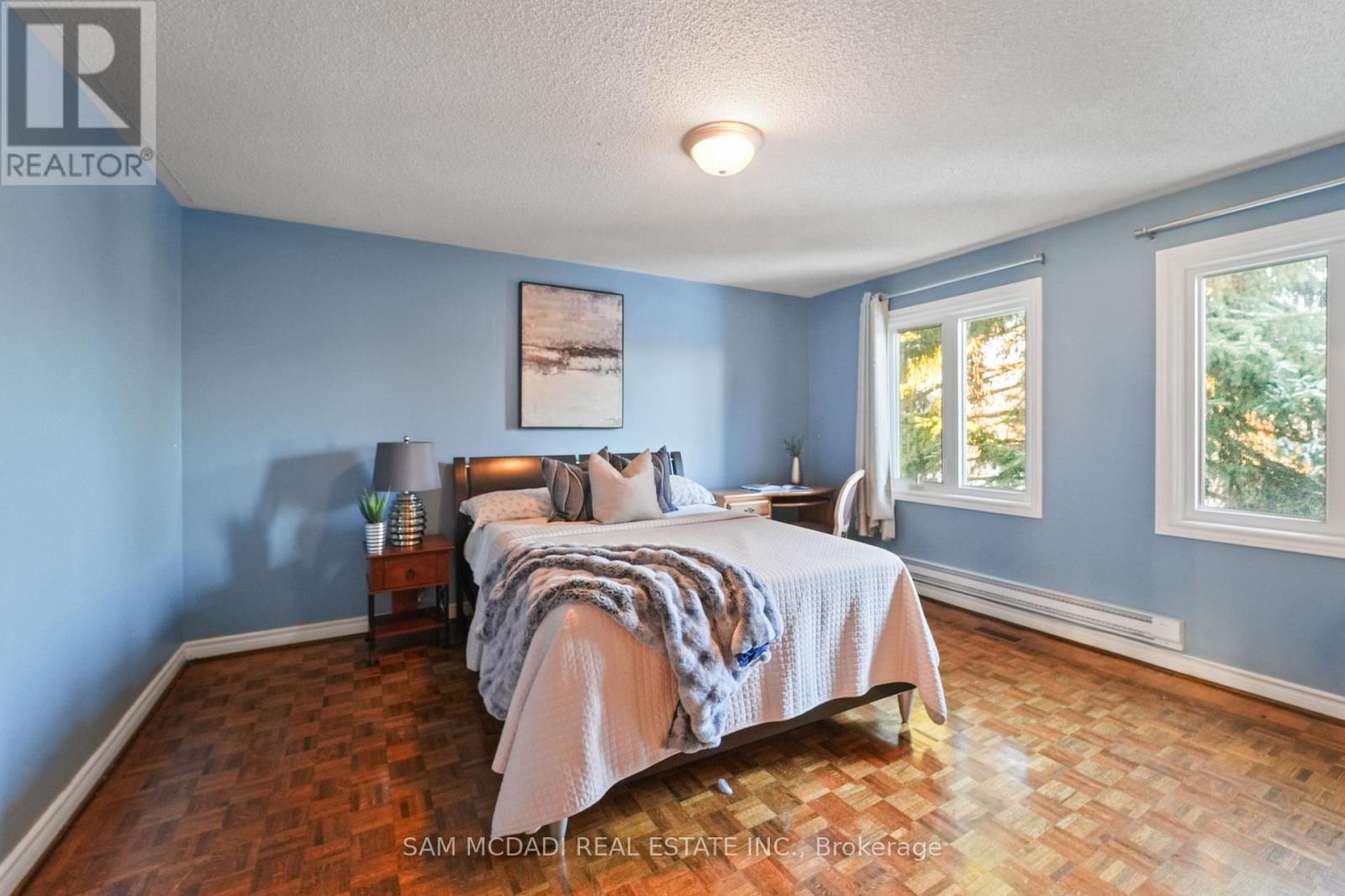 4873 Forest Hill Drive, Mississauga, ON - Indoor Photo Showing Bedroom