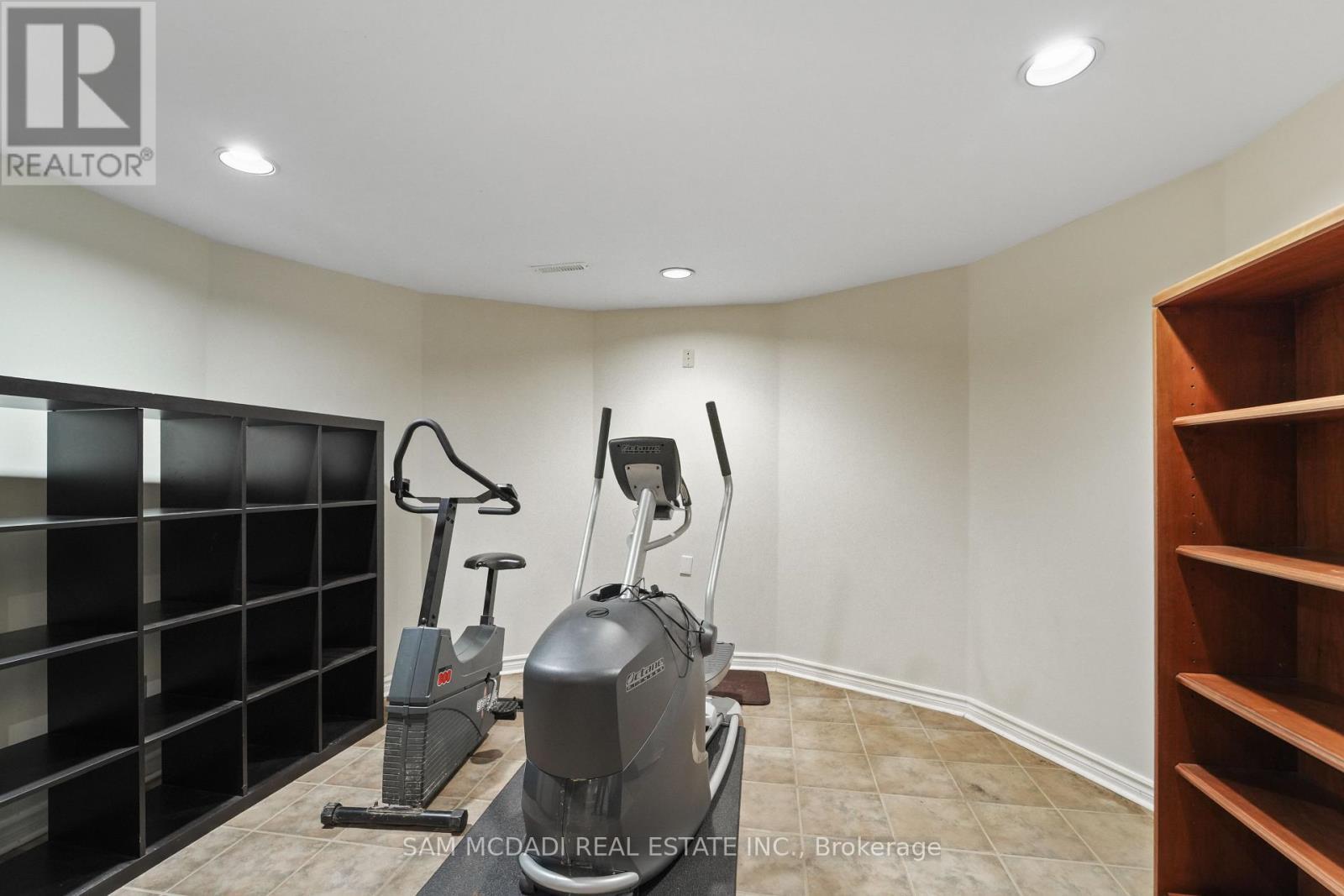 4873 Forest Hill Drive, Mississauga, ON - Indoor Photo Showing Other Room