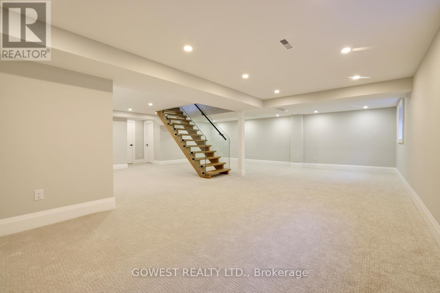 981 Valdese Drive, Mississauga, ON - Indoor Photo Showing Other Room