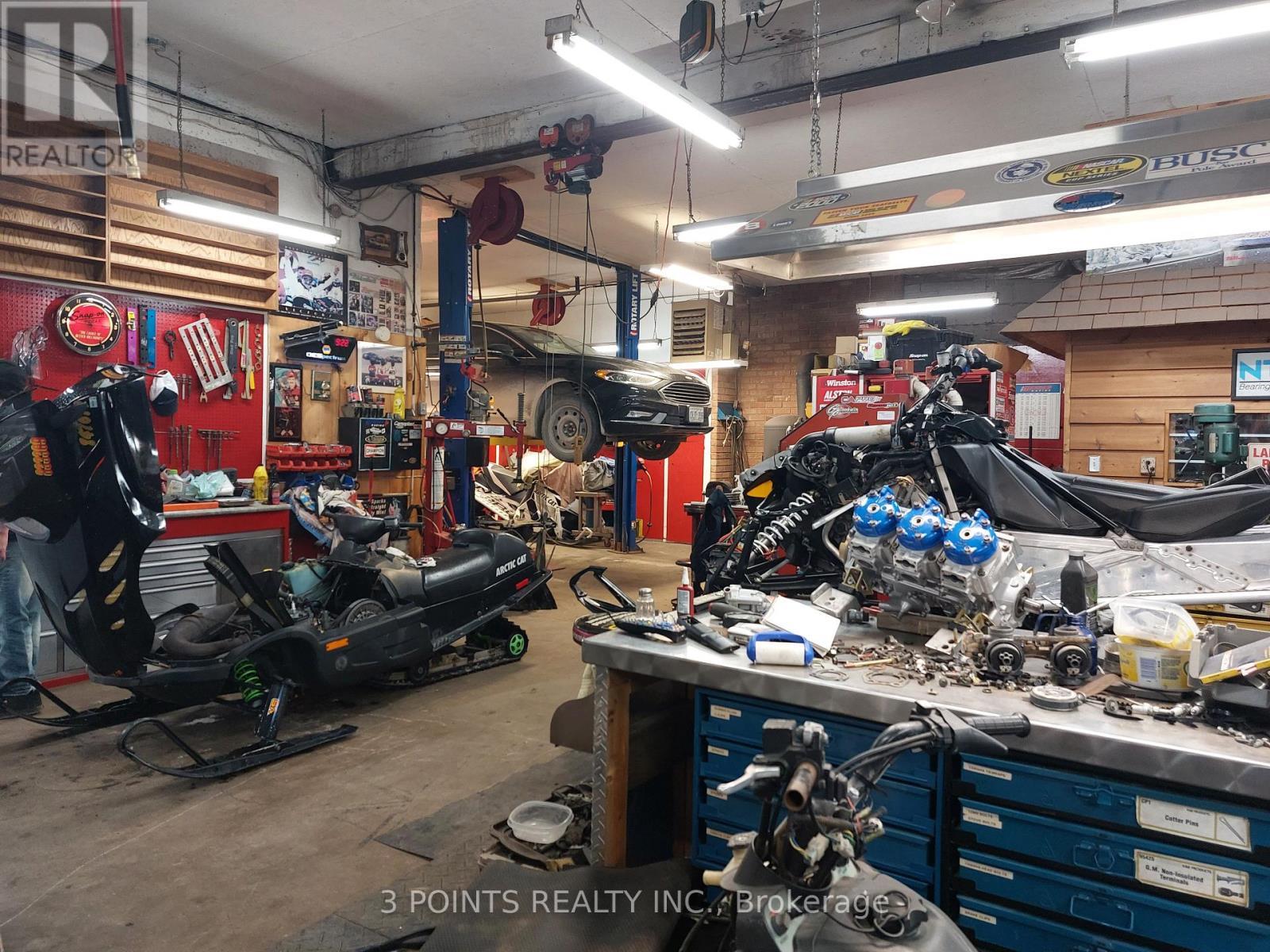 35 Main Street E, Bluewater (Zurich), ON