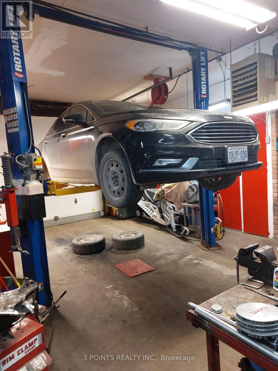 35 Main Street E, Bluewater (Zurich), ON