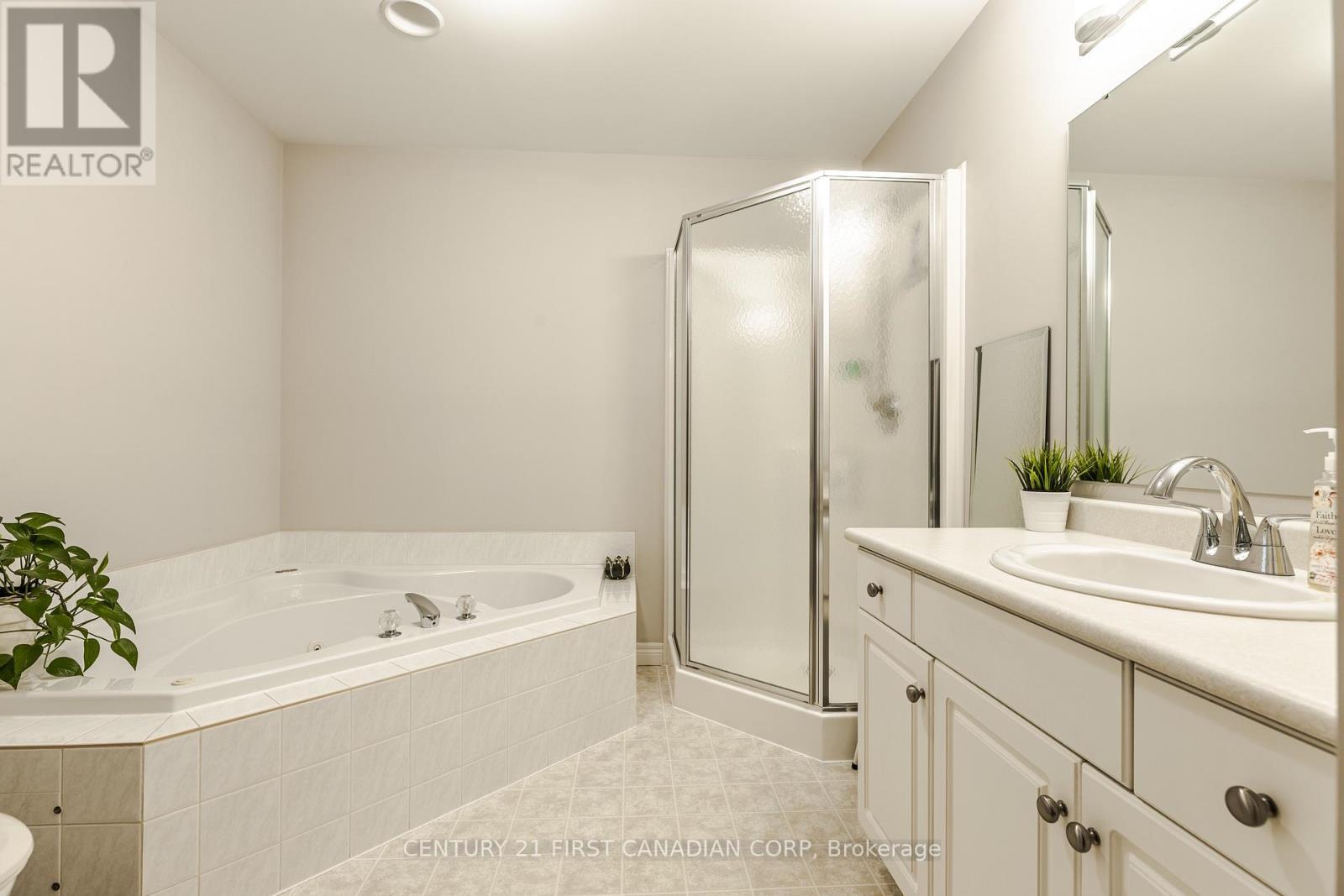 18 - 20 Windemere Place, St. Thomas, ON - Indoor Photo Showing Other Room