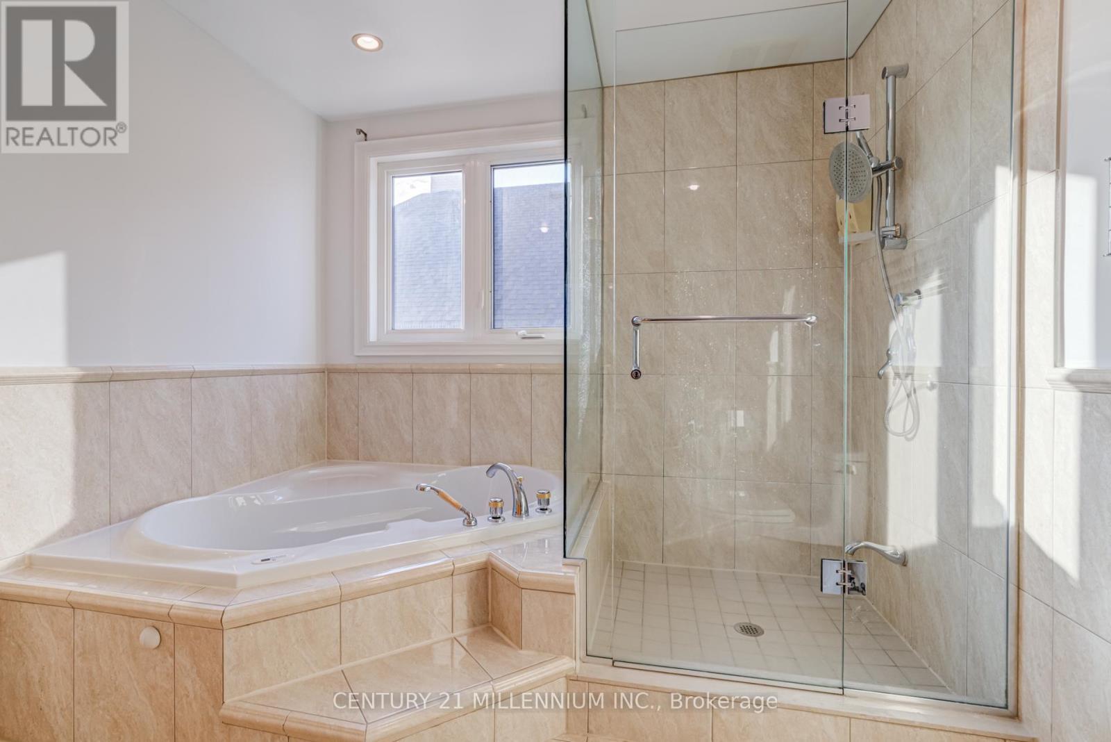 5230 Creditview Road, Mississauga, ON - Indoor Photo Showing Bathroom