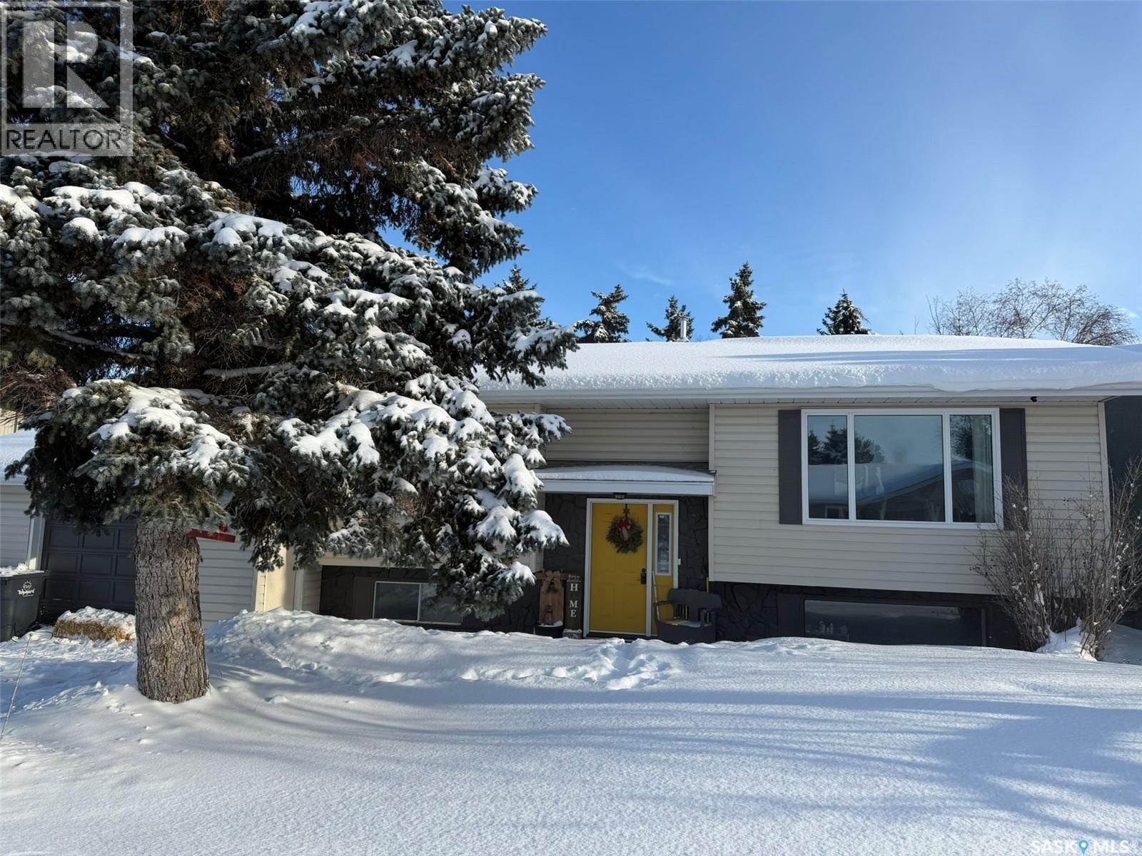 410 Miller Crescent E, Wynyard, SK - Outdoor