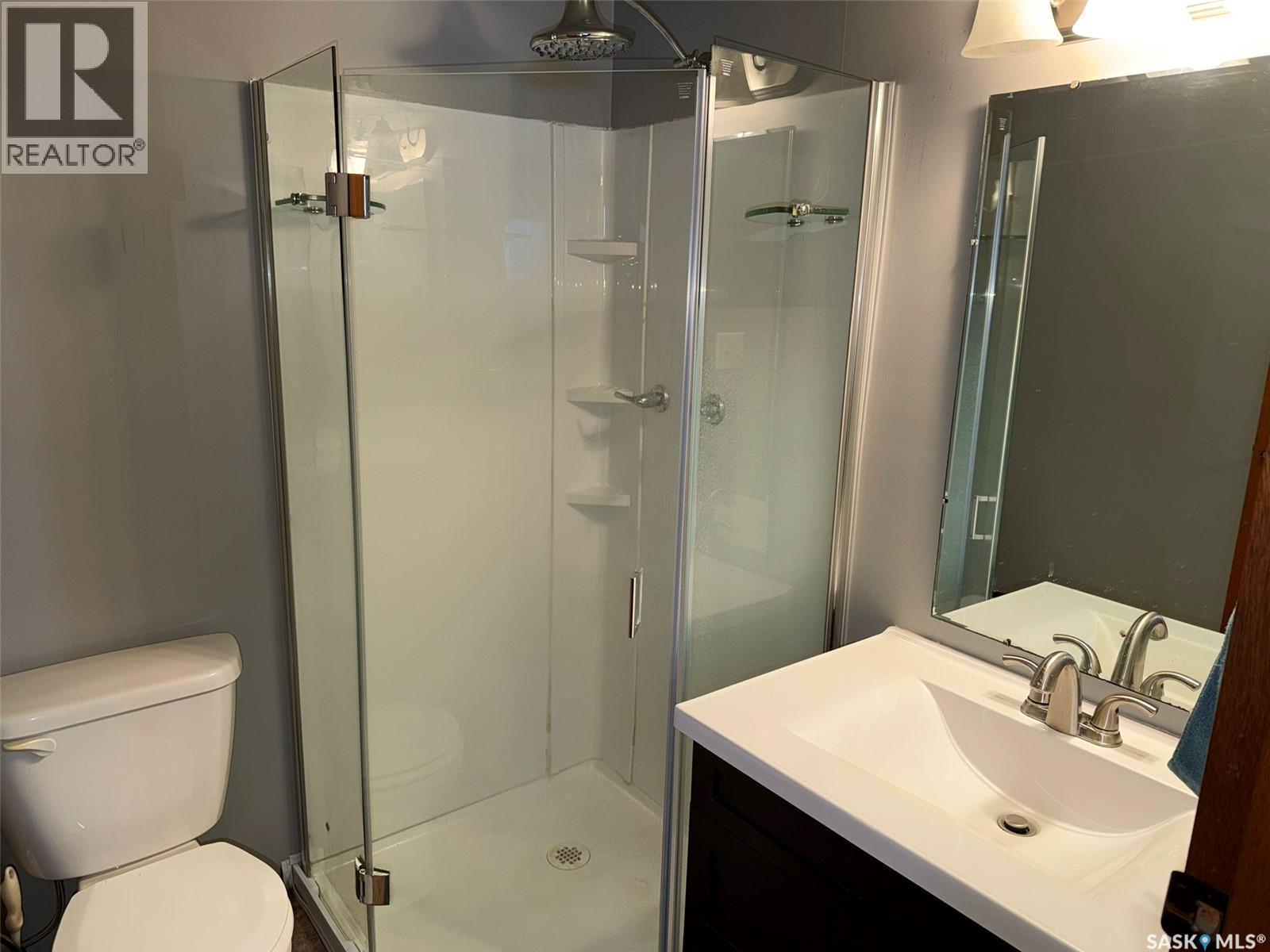 410 Miller Crescent E, Wynyard, SK - Indoor Photo Showing Bathroom