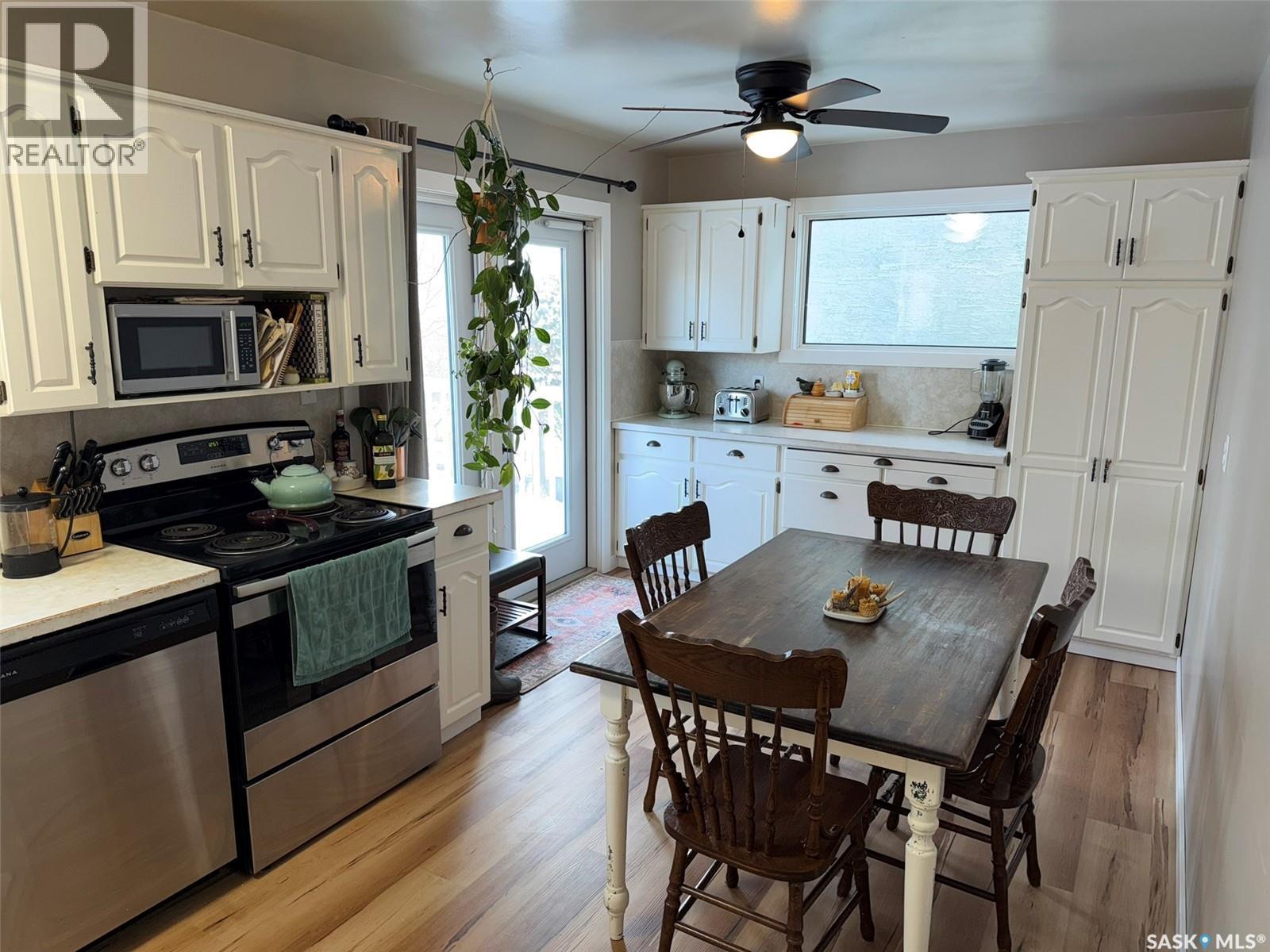 410 Miller Crescent E, Wynyard, SK - Indoor