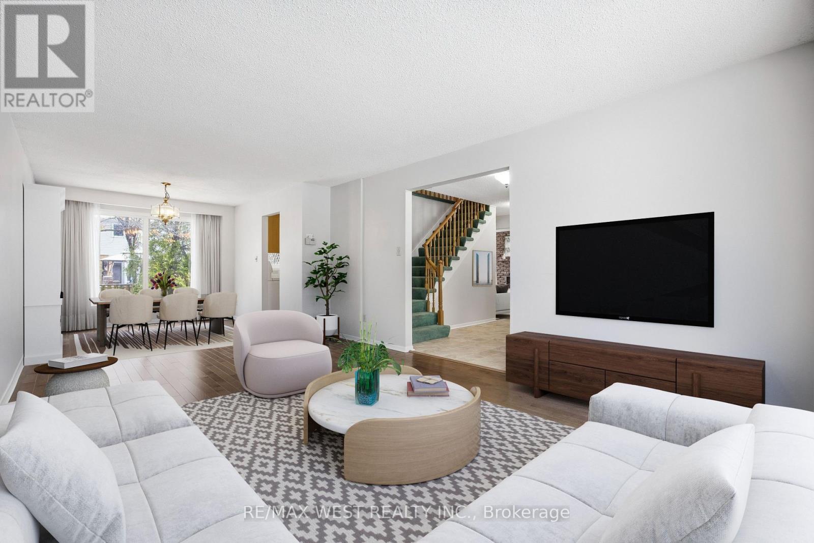 7350 Bendigo Circle, Mississauga, ON - Indoor Photo Showing Living Room