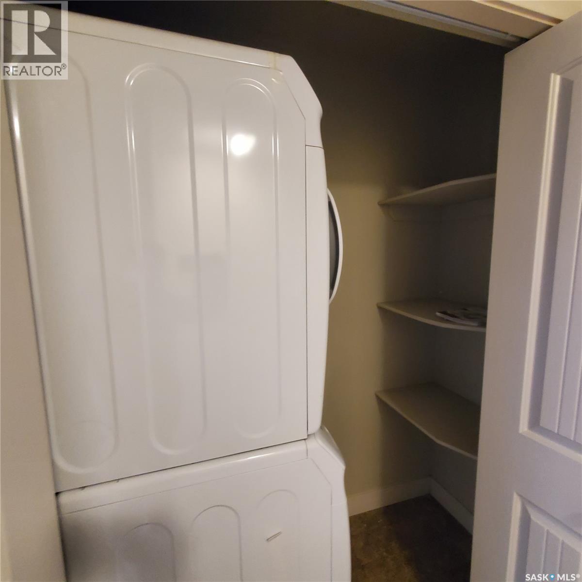 28 1703 Patrick Crescent, Saskatoon, SK - Indoor