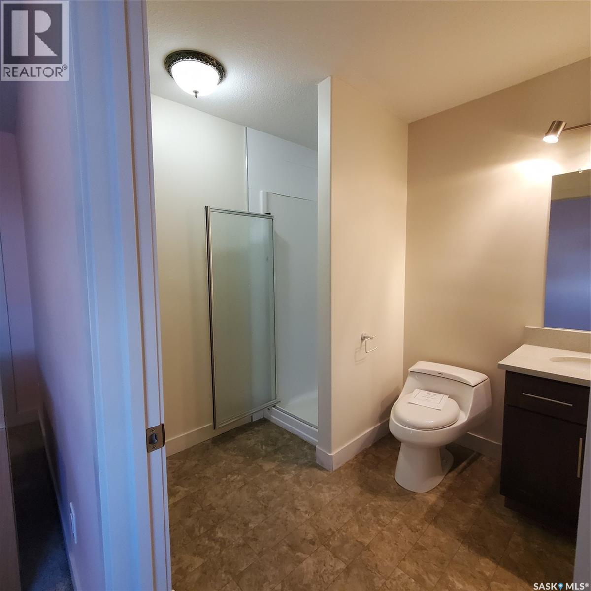 28 1703 Patrick Crescent, Saskatoon, SK - Indoor Photo Showing Bathroom