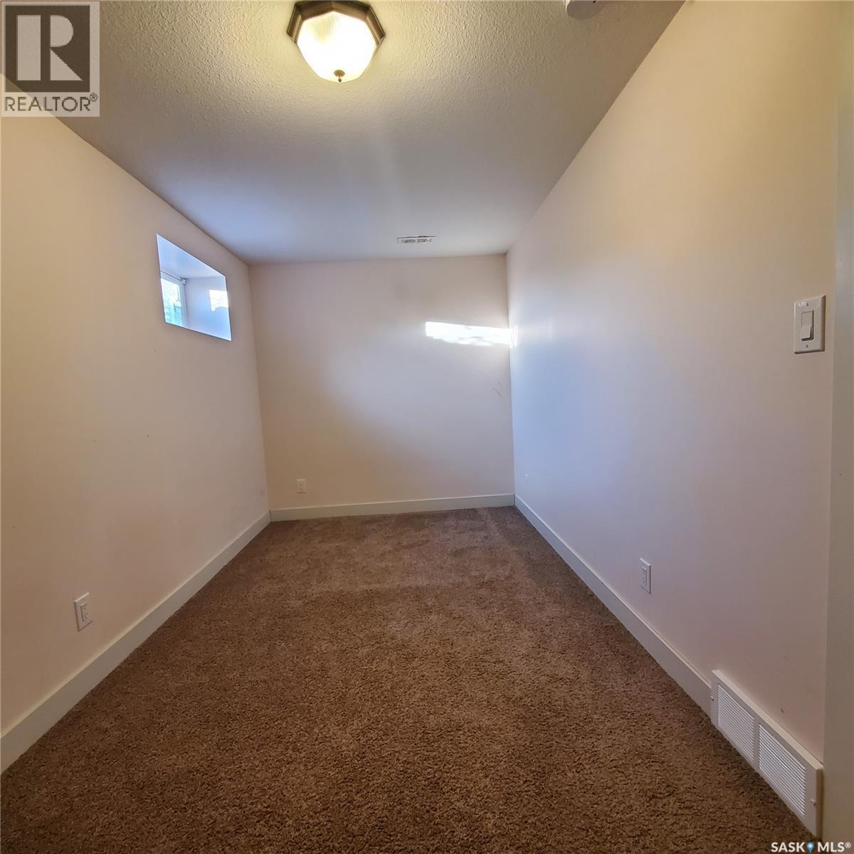 28 1703 Patrick Crescent, Saskatoon, SK - Indoor Photo Showing Other Room