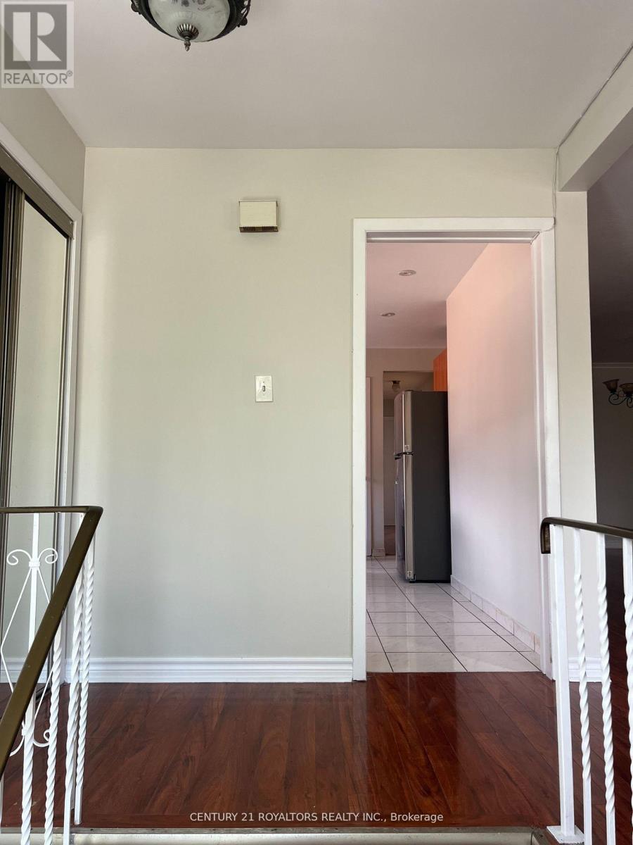 7258 Sills Road, Mississauga, ON - Indoor Photo Showing Other Room