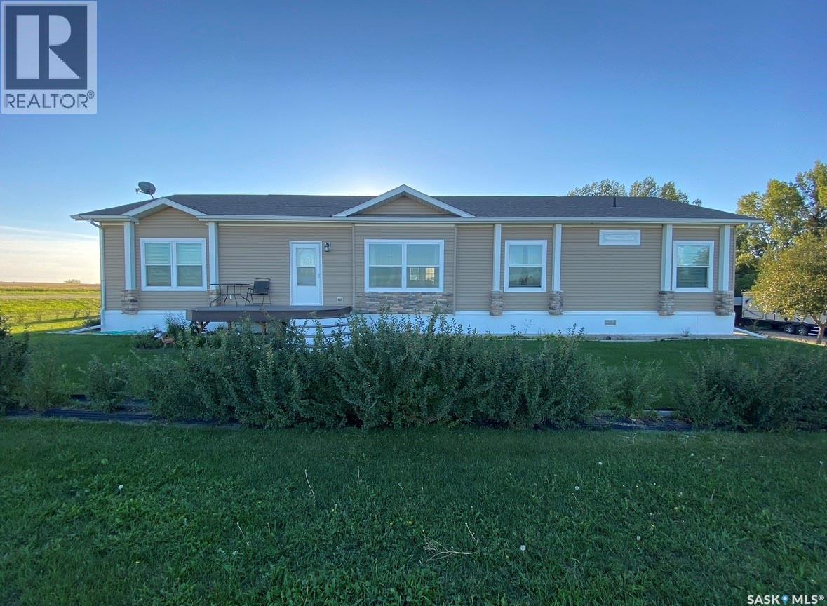 528 Duke Street, Imperial, SK - Outdoor