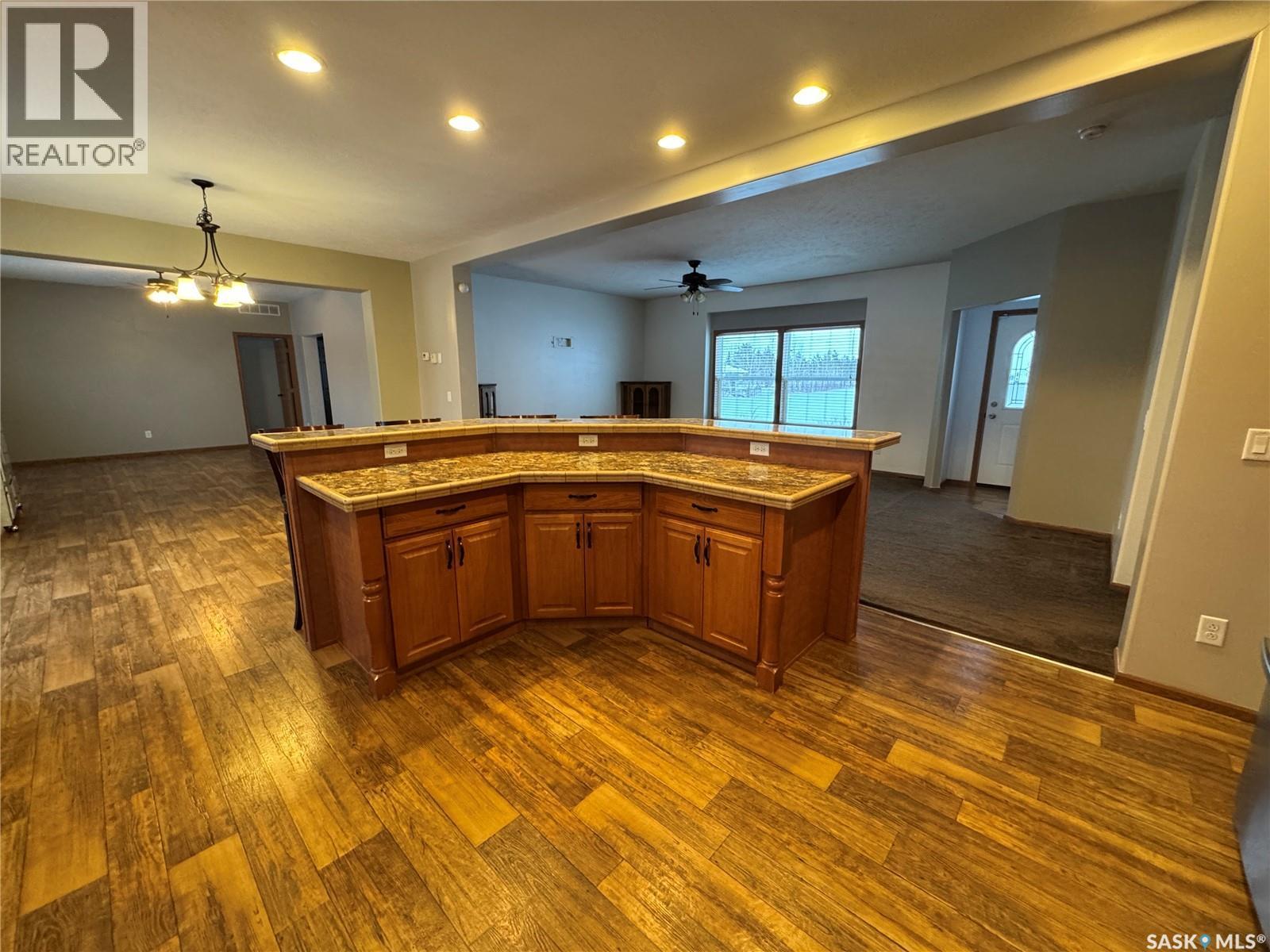 528 Duke Street, Imperial, SK - Indoor