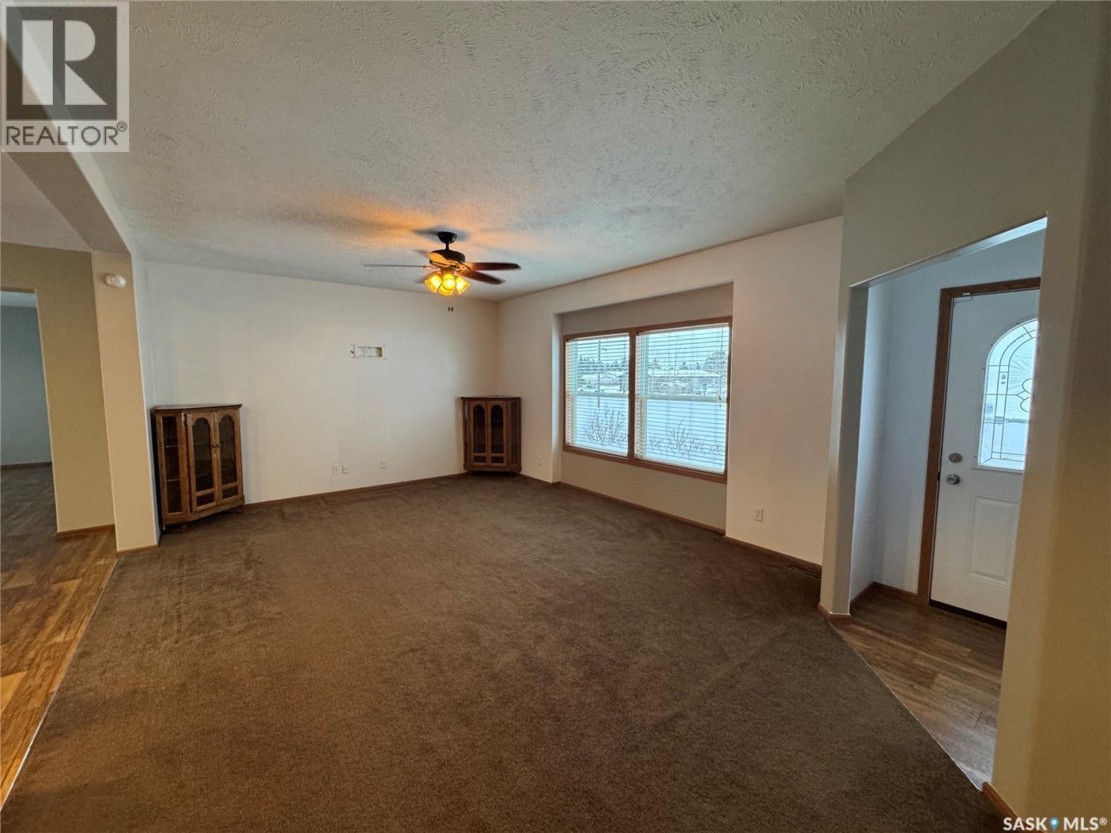 528 Duke Street, Imperial, SK - Indoor Photo Showing Other Room